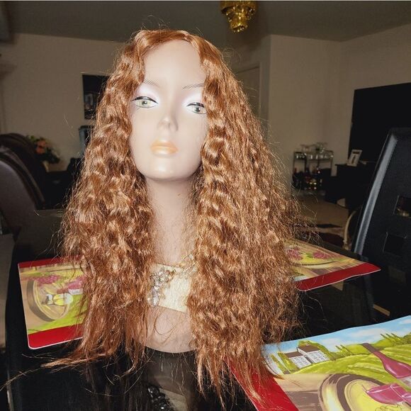 Wig   - Picture 1 of 8